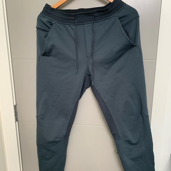 Lululemon grid tech pant Clearance